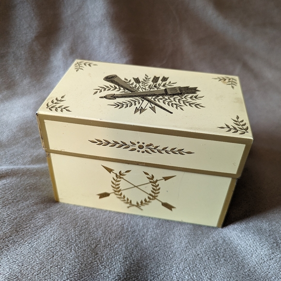 VintageCrossed Arrow Metal TIN RECIPE BOX VOhio Art Co RETRO Kitchen Design GOLD - Picture 6 of 6